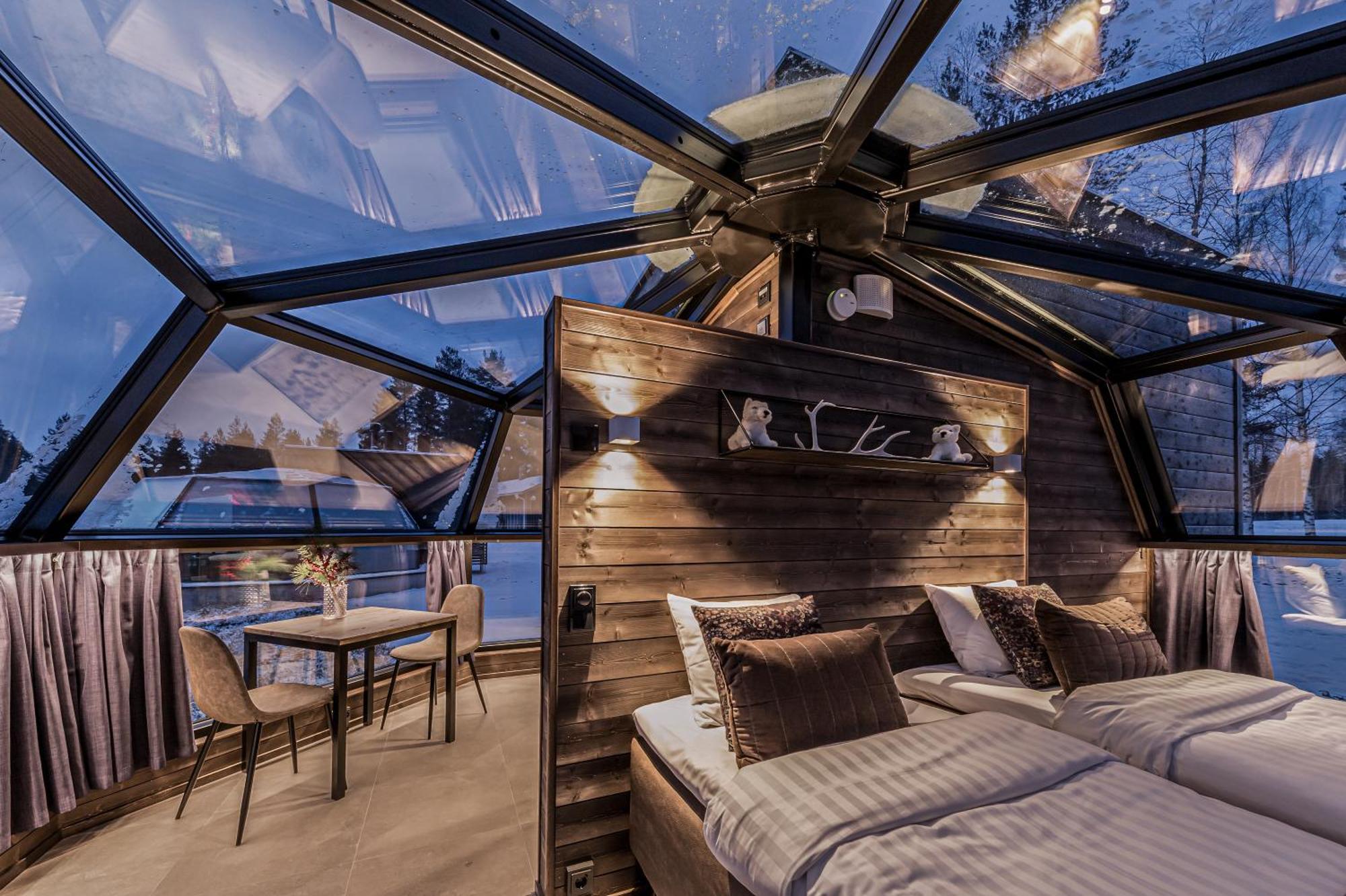 Hotel Arctic Igloos